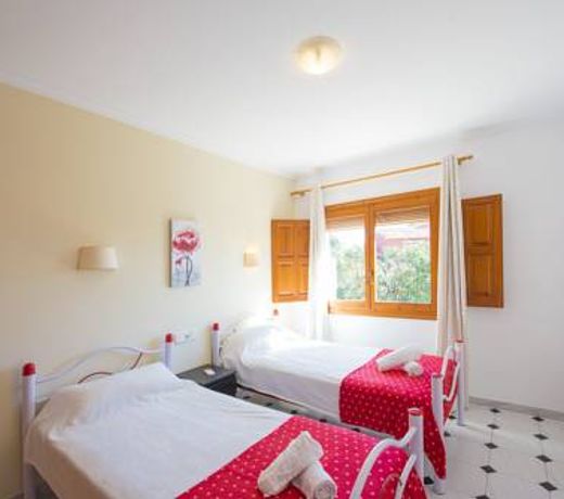 Villa Devis - Plusholidays