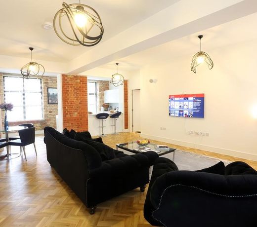 SUITE 5 GARDENS