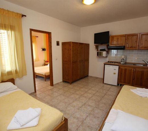 Nama Apartments