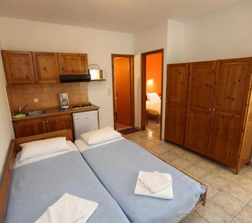 Nama Apartments