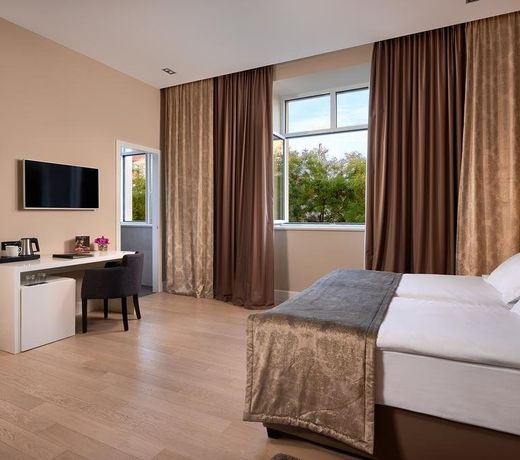 Cornaro Hotel