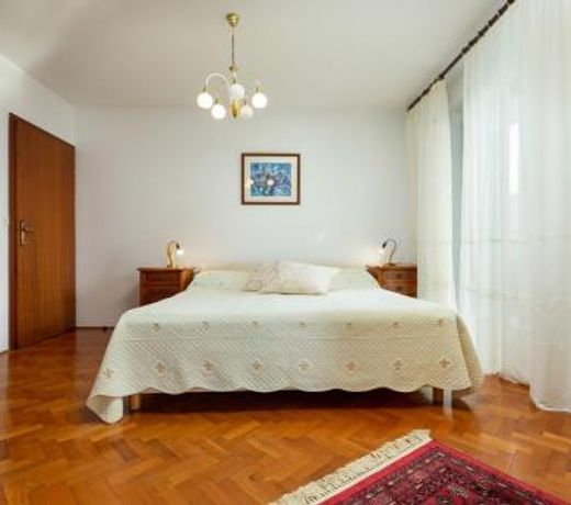 Holiday Apartment Suzana