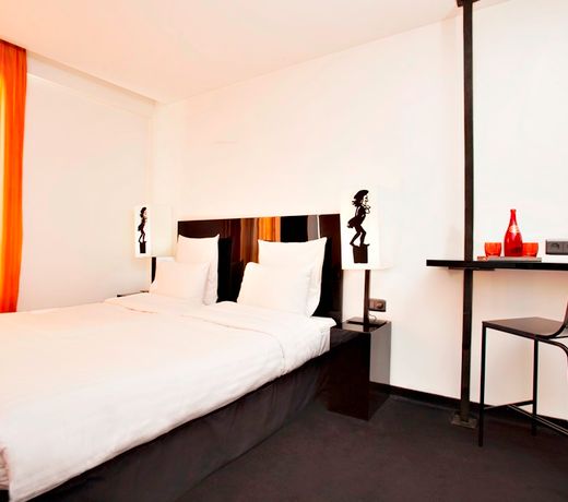 Hotel Le Chat Noir