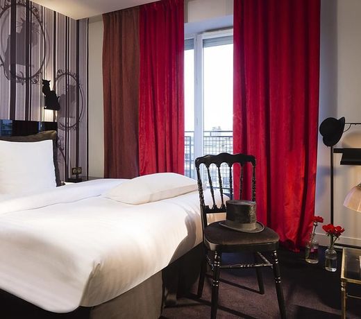 Hotel Le Chat Noir