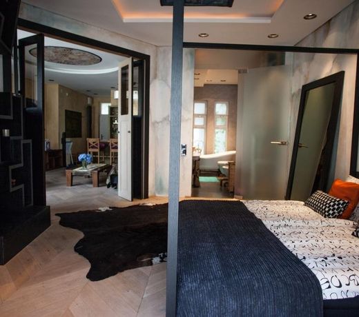 EASY HOMES