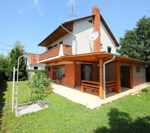 Holiday Home Brico