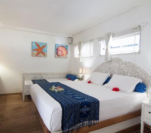 Coral Flora Villa Beach Front