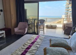 Penthouse Apartment On The Beach фото 3, г. Бат-Ям, 