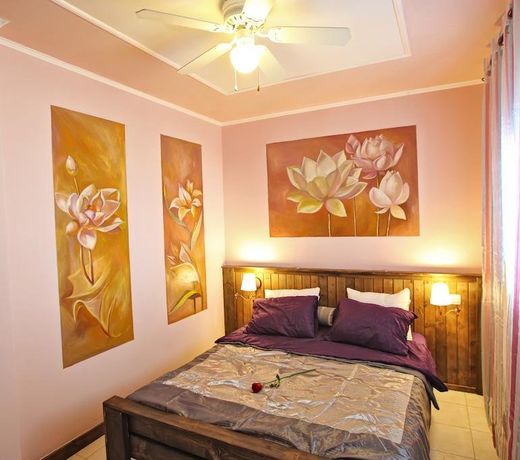 Passion Fruit Apartment