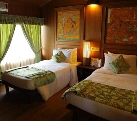 RAVIZ MAHAYANA HOUSE BOAT