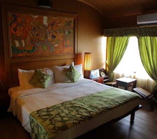 RAVIZ MAHAYANA HOUSE BOAT