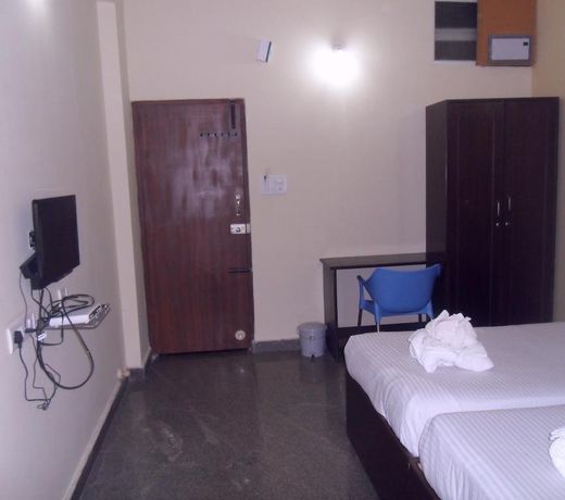 Mayur Suites Inn