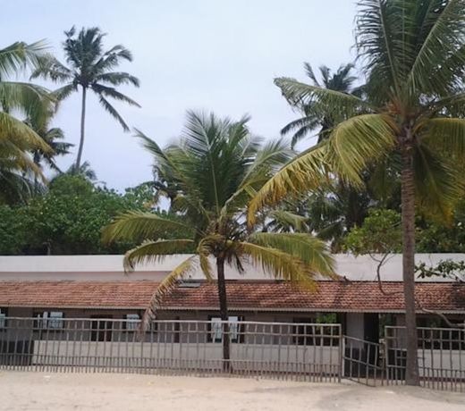MARARI BEACH  ROYAL JAKE??S