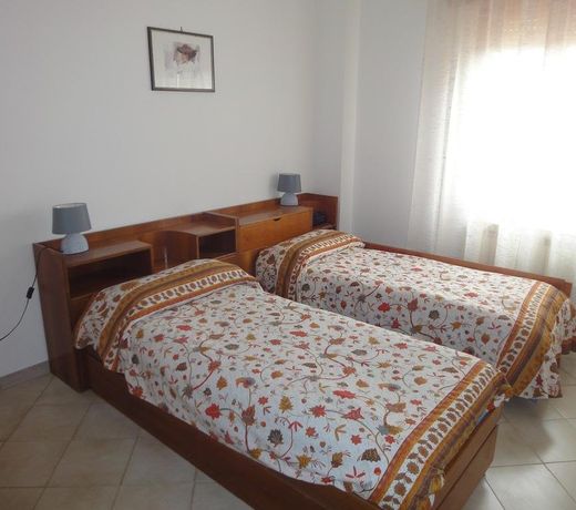 APPARTAMENTO TRE TORRETTE