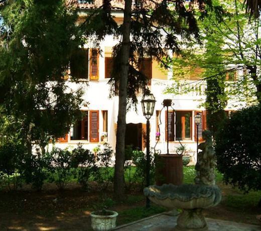 Villa del Pavone
