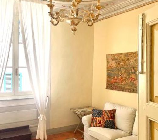 Stefania Townhouse