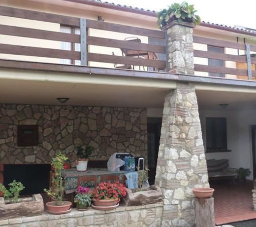 AGRITURISMO LA ROCCIA