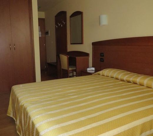 Hotel San Tomio