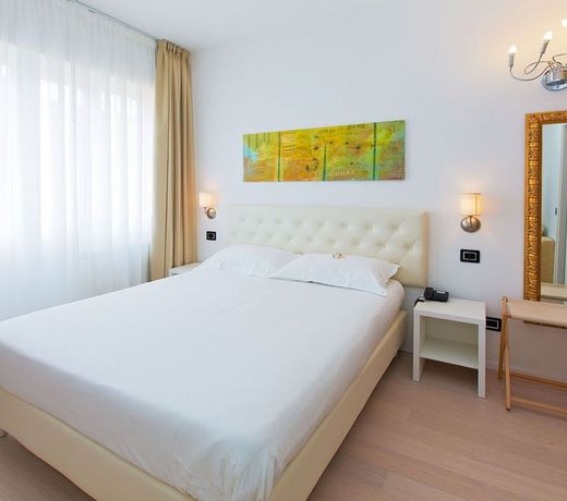Hotel MainÃ¨