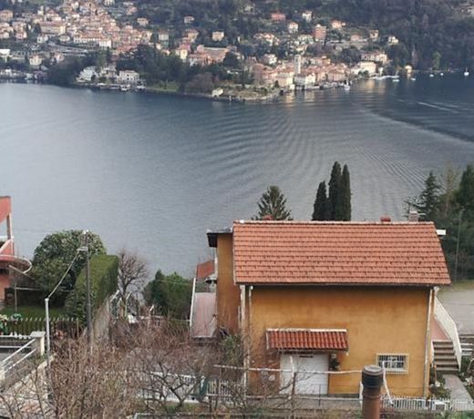 VISTA LAGO
