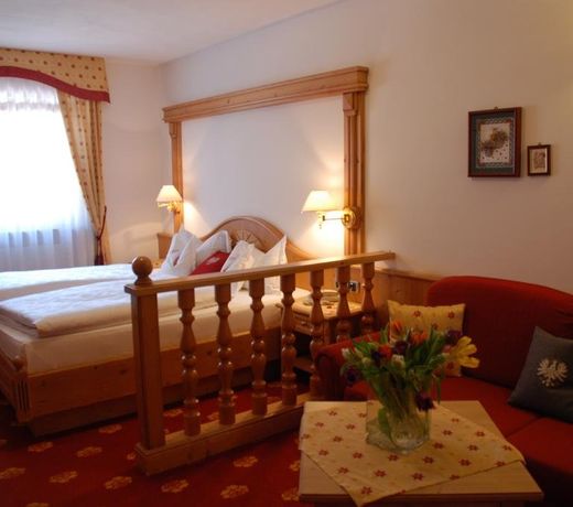 Hotel Flora