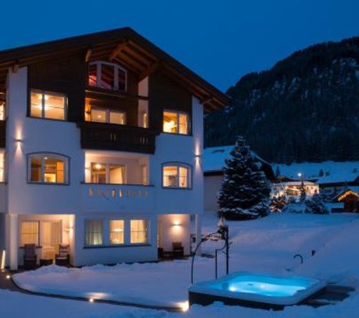 Apartments Antines