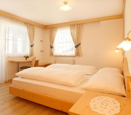 Apartments Antines