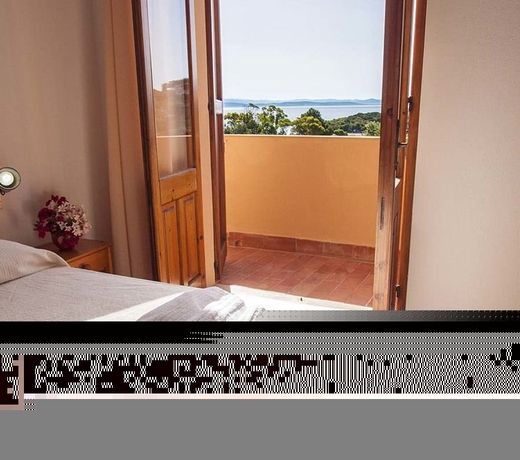 Hotel Maladroxia