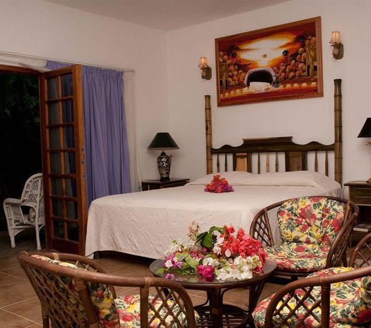 Negril Beach Villa