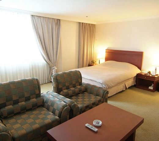 Grand Hotel Pyeongtaek Lake