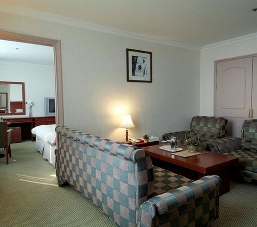 Grand Hotel Pyeongtaek Lake
