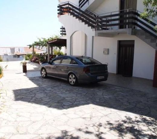 Apartments Andrović