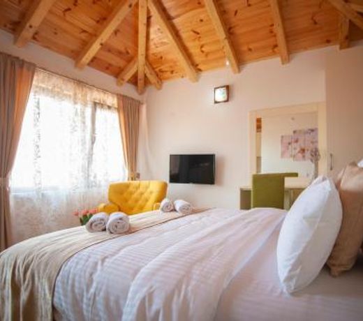 Harmonia Bungalows & Pool