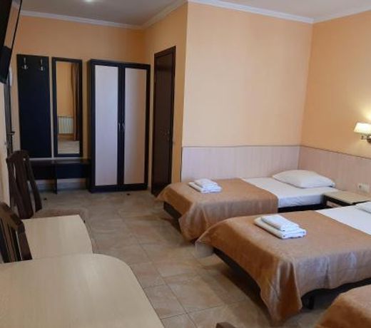 Lotos Hotel