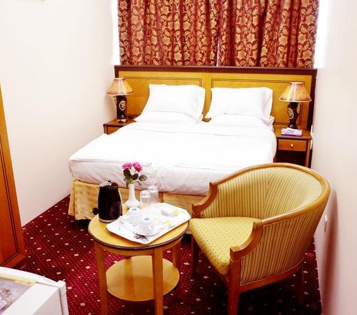 Anwar Al Deafah Hotel