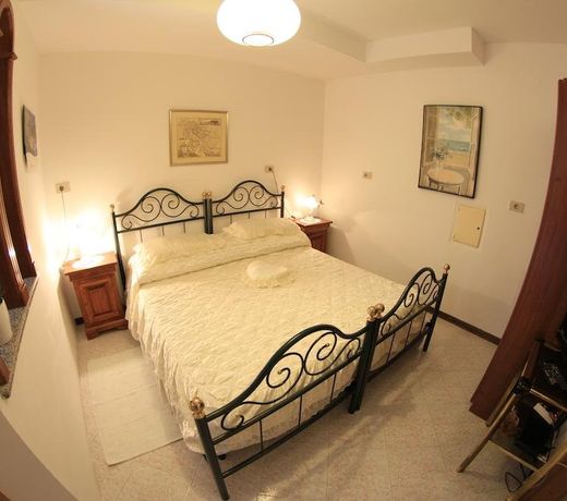 Apartments Butinar Pri Kapitanu