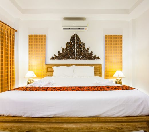 Nice and Elegant Private Villa with Pool