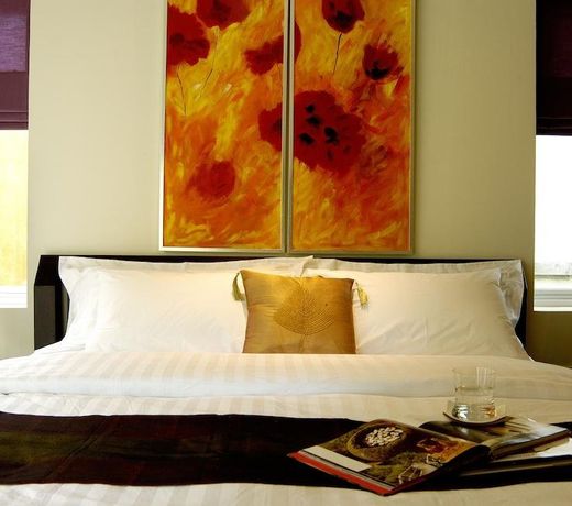 Karon Beach Walk Villa