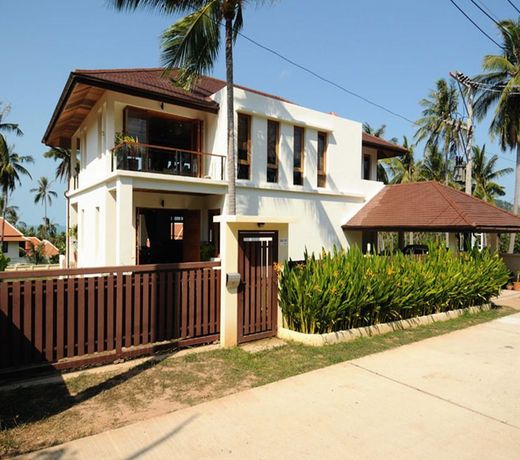 Peerapat Villa