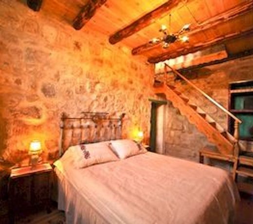 Anitya Cave House