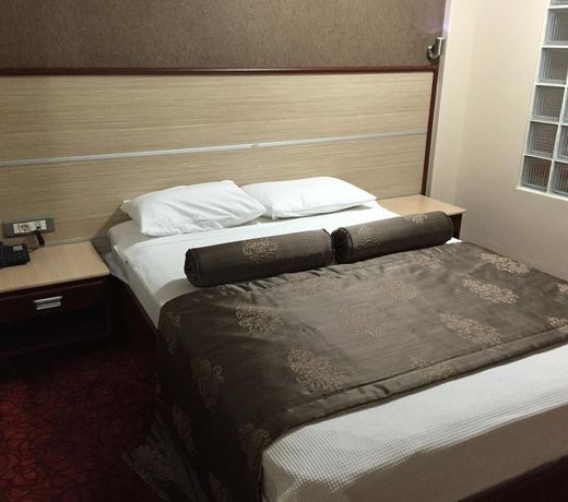 Halley Hotel