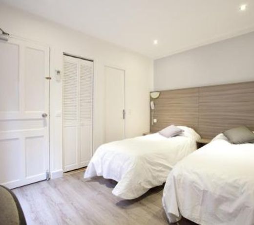 Panam Hotel GAMBETTA- Place Gambetta-Mairie du 20 emme