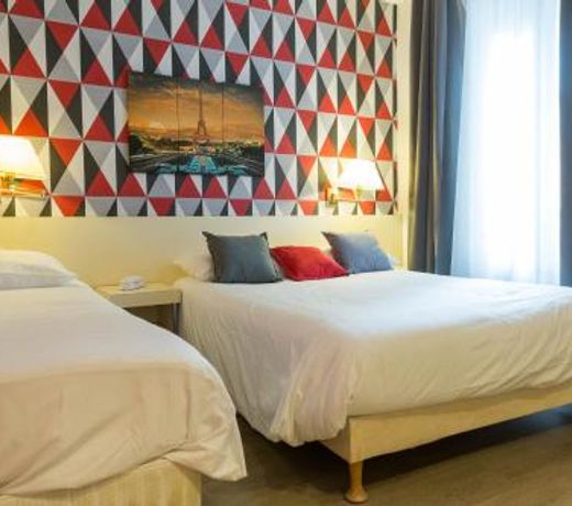 Panam Hotel GAMBETTA- Place Gambetta-Mairie du 20 emme