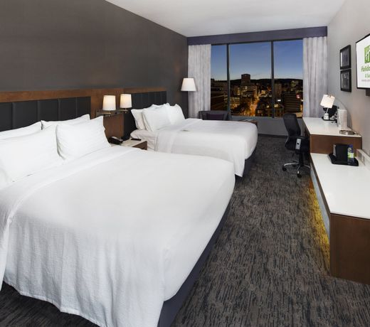 Holiday Inn Hotel & Suites - Montreal Centre-ville Ouest, an IHG Hotel