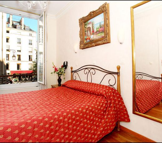 Pratic Hotel
