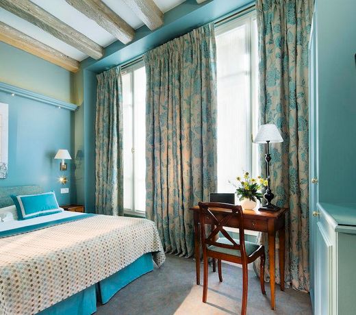 Le Relais Saint Honoré