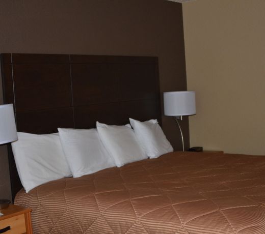 Boarders Inn and Suites by Cobblestone Hotels - Fayette