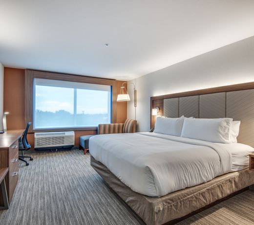 Holiday Inn Express & Suites Dallas North - Addison, an IHG Hotel