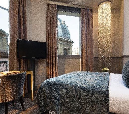 Hotel Lumen Paris Louvre