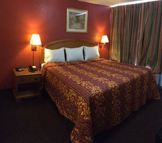 Voyager Inn